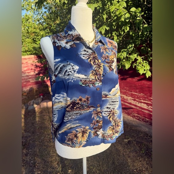 Hilo Hattie Blue Tropical Button Down Shirt - Picture 3 of 8
